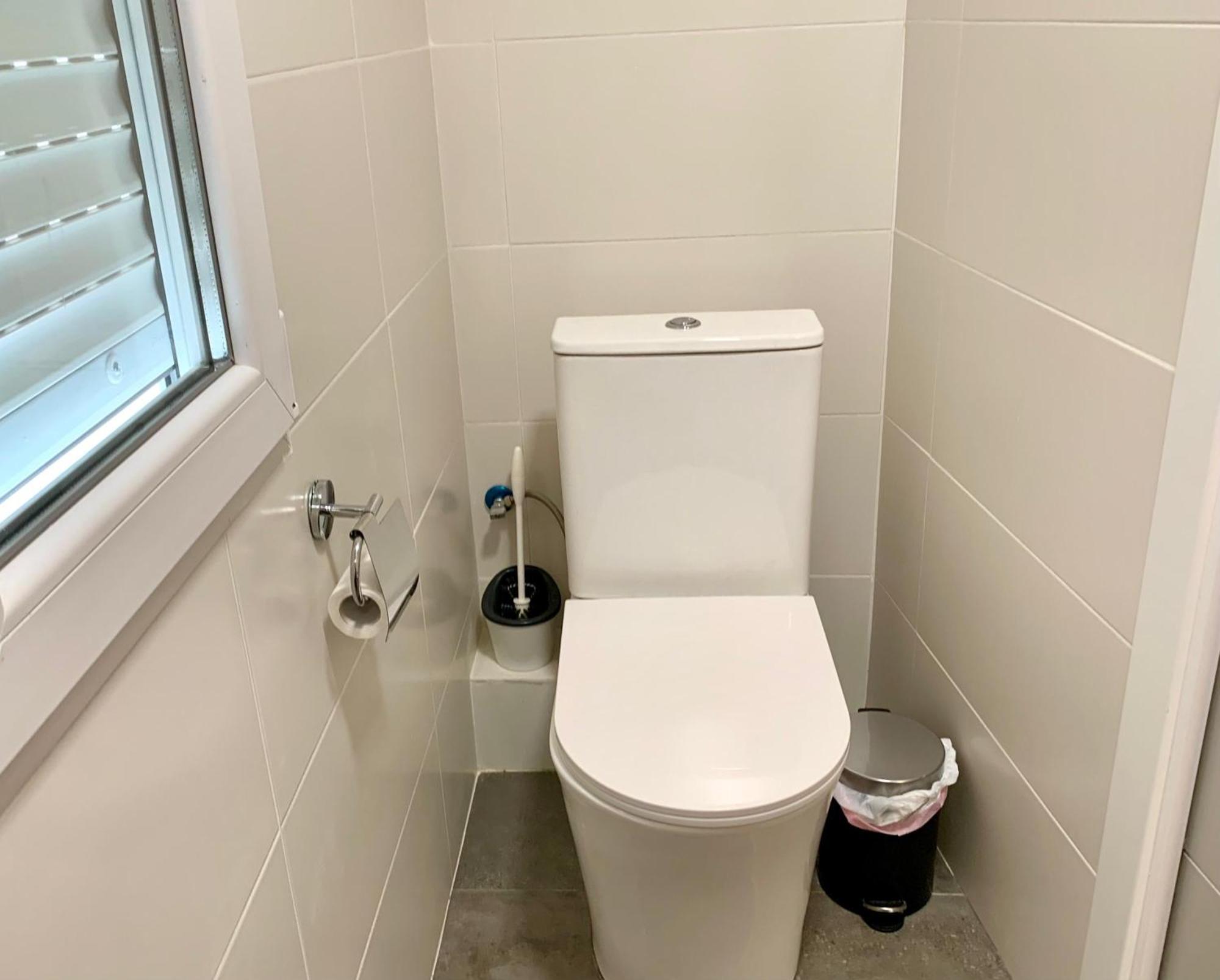 Centrally-Located, Spacious Flat At Historic Centre & Short Walk To Beach Alicante Kültér fotó